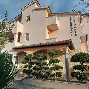 Tomic Apartman Biograd Na Moru